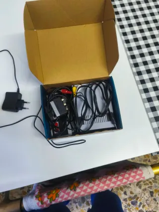 Consola Mini NES 620 Juegos Clásicos