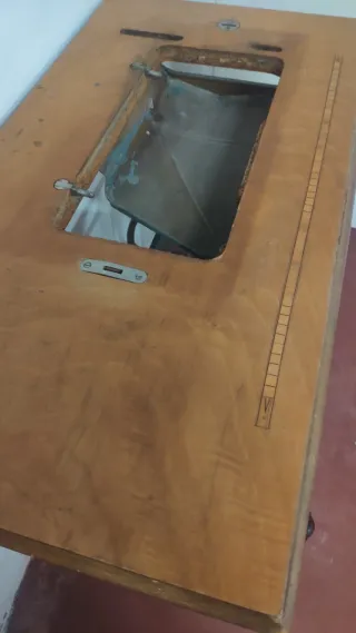 Mesa para máquina de coser REFREY