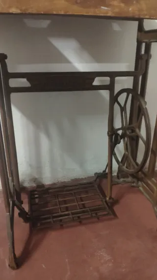 Mesa para máquina de coser REFREY