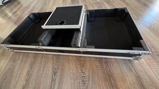 Flyhtcase DJ Walkasse 2 Tocadiscos Mezcladora