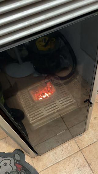 Hidroestufa Ravelli Beige y Negra