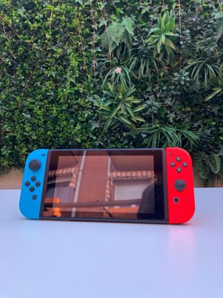 ¡COMO NUEVA! Nintendo switch con accesorios