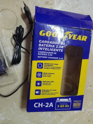 Cargador Batería Goodyear 2.0A CH-2A