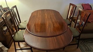 Mesa comedor extensible y 4 sillas