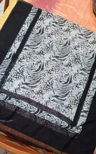 Foulard donna fantasia nero e bianco