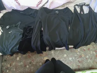 Lote 5 Tops/Camisetas Negras Talla M