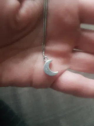 Cadena y colgante de plata forma luna