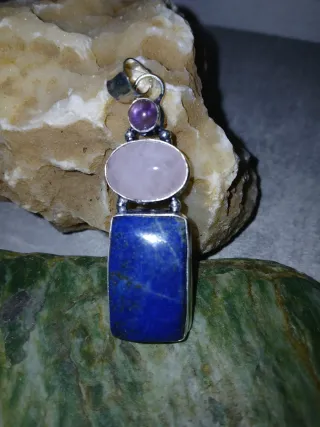 Ciondolo argento pietre naturali blu e rosa