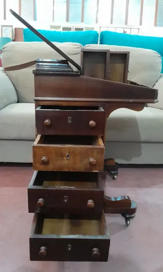 Escritorio Davenport madera y piel