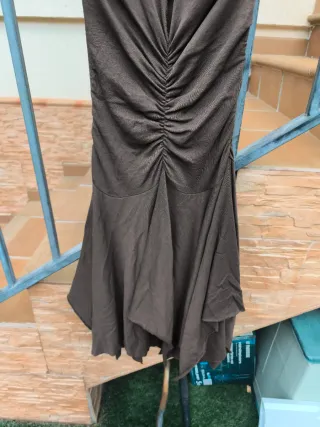 Vestido asimétrico marrón