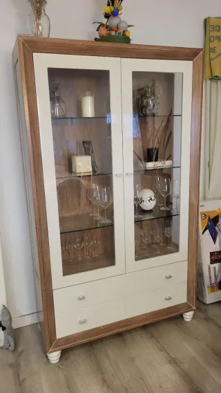Conjunto de muebles de salón madera y blanco