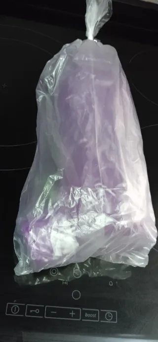 Botella morada de 1 L tupperware