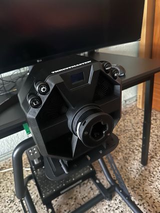 Volante Thrustmaster T-598