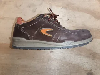 Zapato de seguridad Cofra marrón y naranja