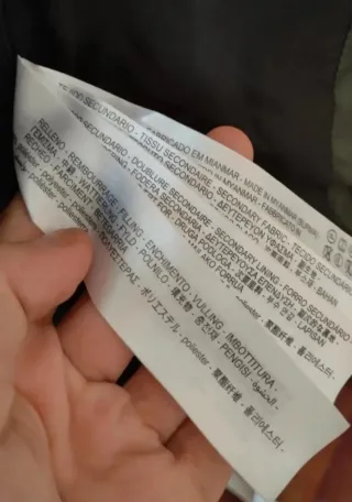 ZARA Chaqueta acolchada verde oscuro con capucha