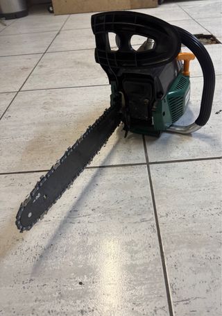 Motosierra de gasolina