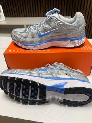 Zapatillas Nike P-6000 plateadas y azul