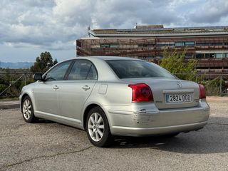 Toyota Avensis 2004