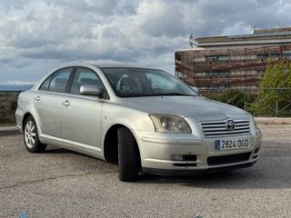 Toyota Avensis 2004