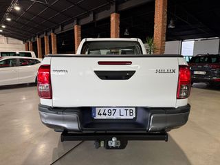 TOYOTA HILUX DOBLE CABINA 2.4 D-4D GX 150 CV 6VEL