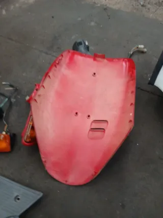 Carcasas y piezas Honda Vision 75