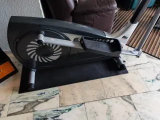 Elíptica BH quantiun casi nueva mi móvil es 619362