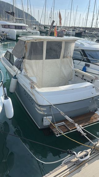 Barco 8m motor cabinado camper velero cruiser
