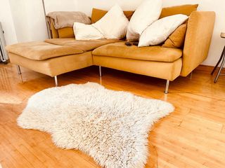 Alfombra de lana blanca como nueva 75x110