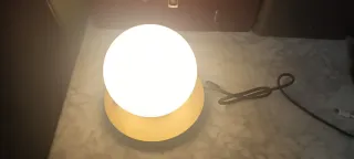 Lámpara de mesa Zara Home esfera