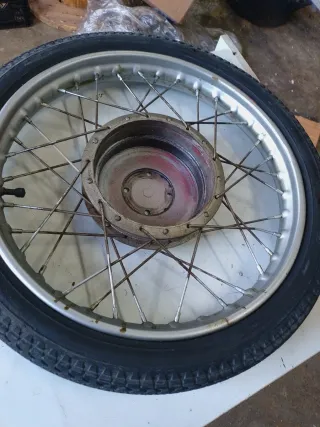 Llanta Vespino LT 16 pulgadas