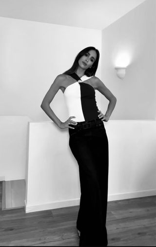 Top halter Zara bicolor negro y crudo