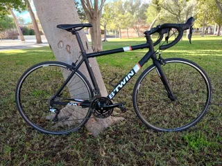 BICICLETA CARRETERA BTWIN TRIBAN 500