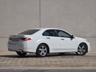 Honda Accord 2.0 i-vtec