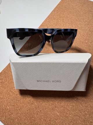 Gafas de sol Michael Kors azules y grises