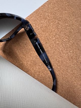 Gafas de sol Michael Kors azules y grises