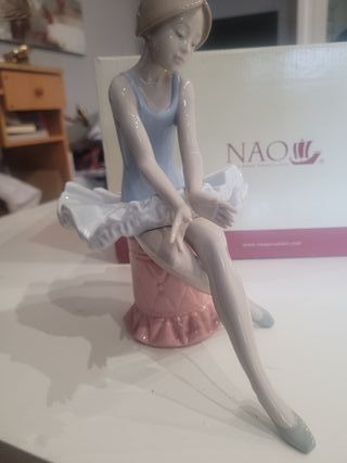 Figura Nao Bailarina Sentada Ref 1179
