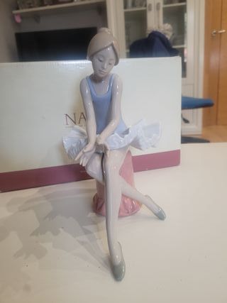 Figura Nao Bailarina Sentada Ref 1179
