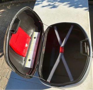 Maleta Givi V46 Monokey + Respaldo + soporte moto