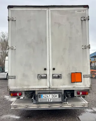 CAMION RENAULT CAJA ISOTERMO TRAMPILLA ELEVADORA