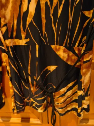 Blusa Santi RG Talla G Hojas Tropicales