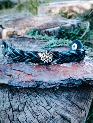 Pulsera de Piel Auténtica Trenzada con Nudo Celta