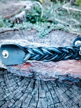 Pulsera de Piel Auténtica Trenzada con Nudo Celta