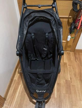 Silla de paseo infantil Quinny negra