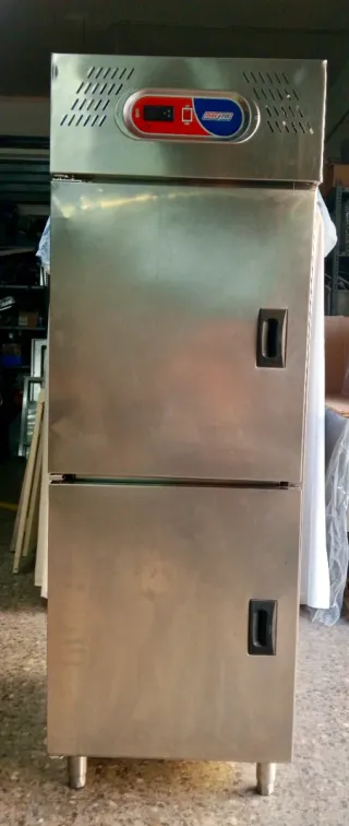 armario de refrigeración industrial MACFRIN.