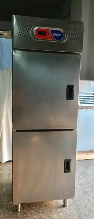 armario de refrigeración industrial MACFRIN.