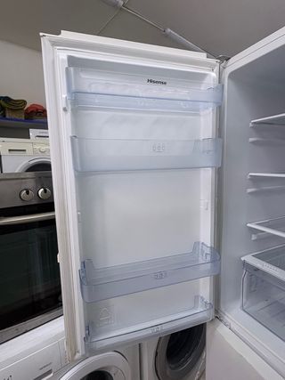 Nevera Hisense combi No Frost