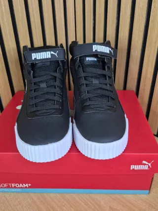 Zapatillas Puma Negras y Blancas
