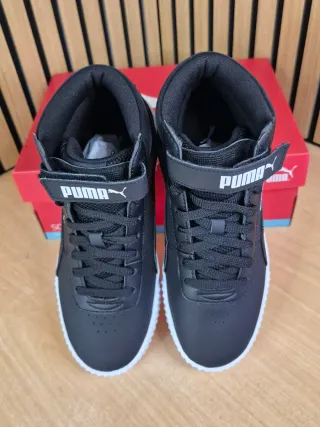 Zapatillas Puma Negras y Blancas