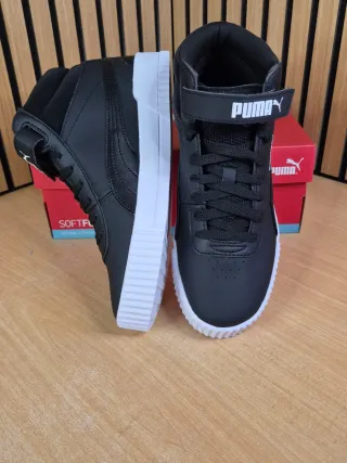 Zapatillas Puma Negras y Blancas