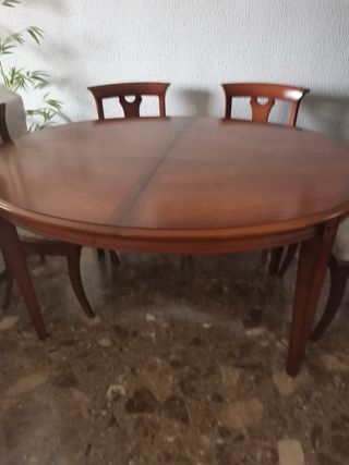Mesa de comedor extensible y 6 sillas de madera